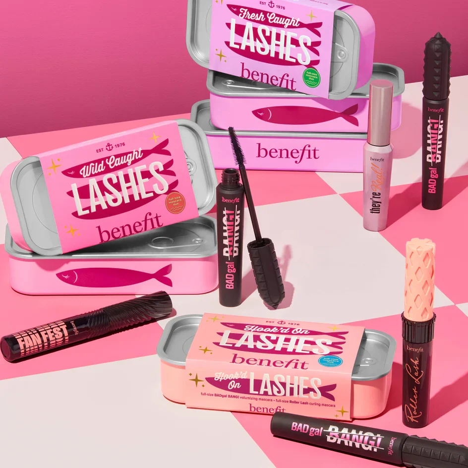 benefit Wild Caught Lashes Badgal Bang! and Fan Fest Mascara Duo - Image 4