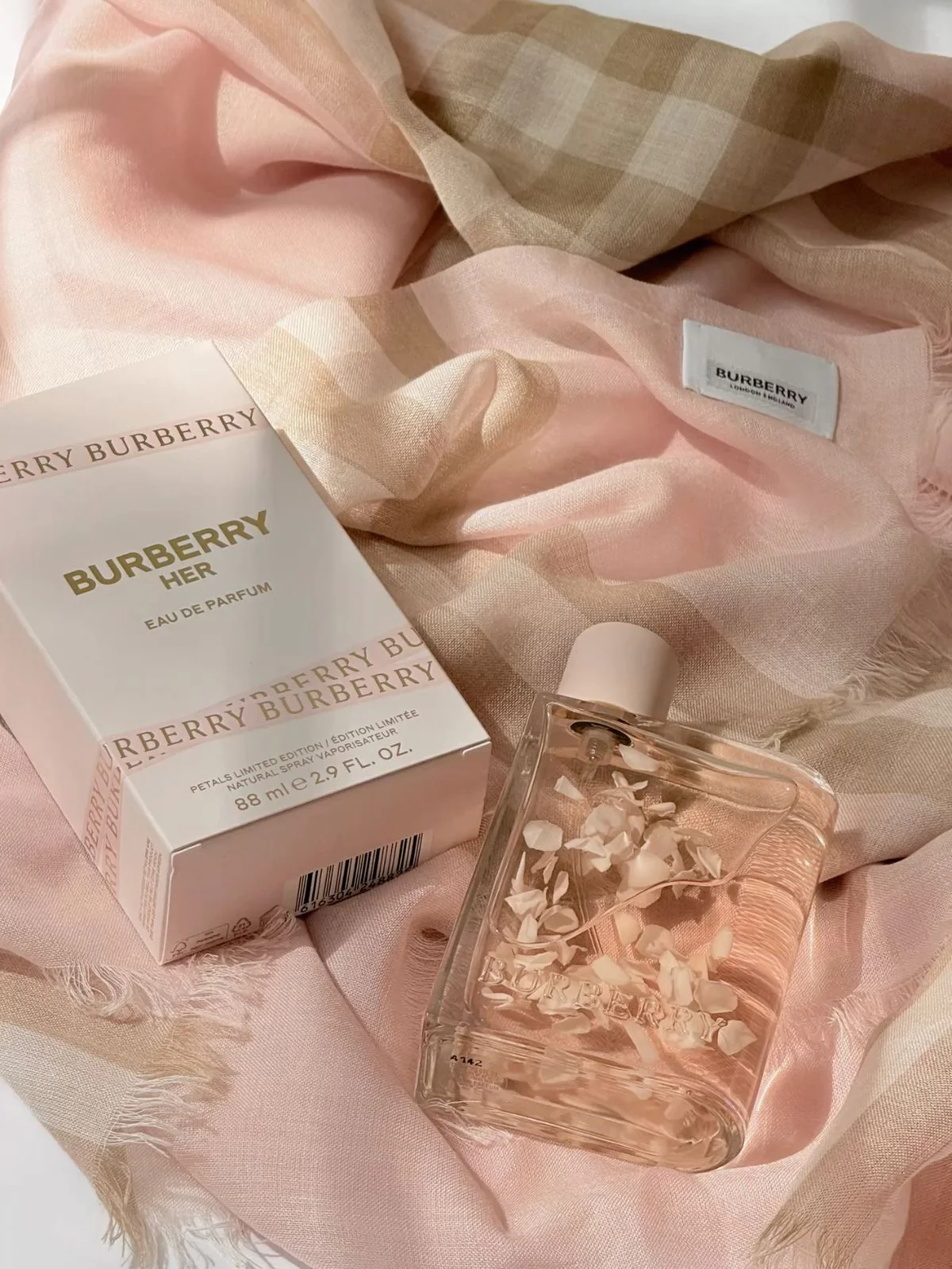 BURBERRY - Her Petals Limited Edition Eau de Parfum (EDP) 88ml - Image 4