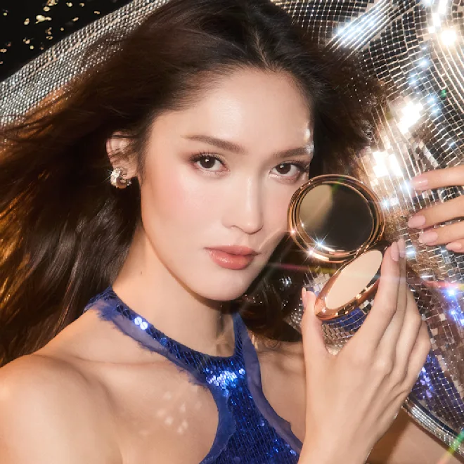 Charlotte Tilbury Airbrush Flawless Finish Powder (Sample Size) - Image 8