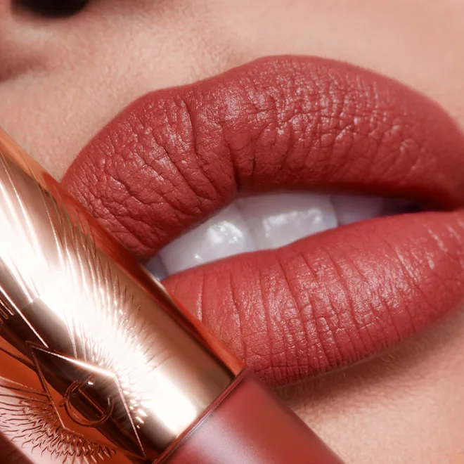 CHARLOTTE TILBURY AIRBRUSH FLAWLESS LIP BLUR - Image 2