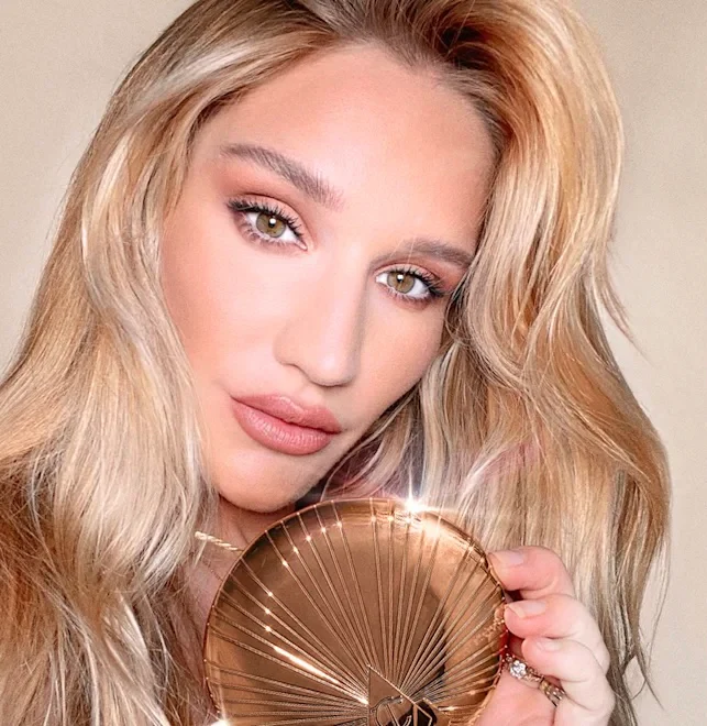 Charlotte Tilbury Airbrush Matte Bronzer - Image 9