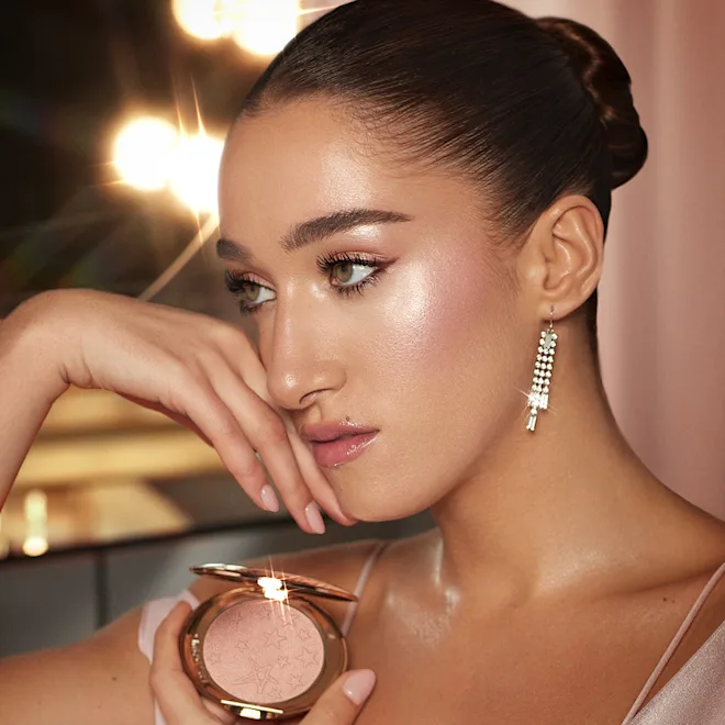 CHARLOTTE TILBURY HOLLYWOODGLOW GLIDE FACE ARCHITECT HIGHLIGHTER - Image 2