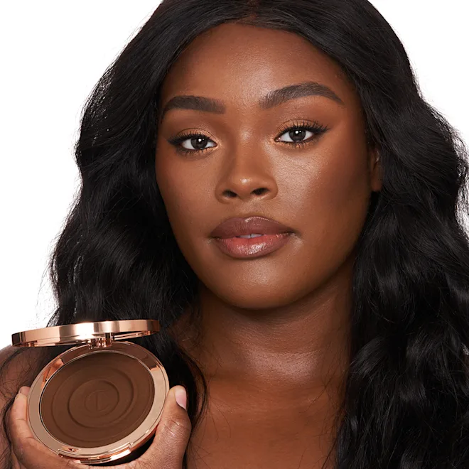 CHARLOTTE TILBURY BEAUTIFUL SKIN SUN-KISSED GLOW BRONZER - Image 11
