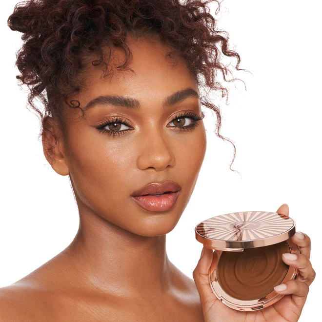 CHARLOTTE TILBURY BEAUTIFUL SKIN SUN-KISSED GLOW BRONZER - Image 3