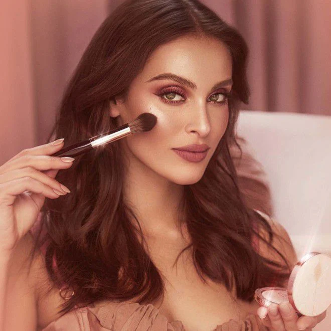Charlotte Tilbury CHEEK TO CHIC - Image 4