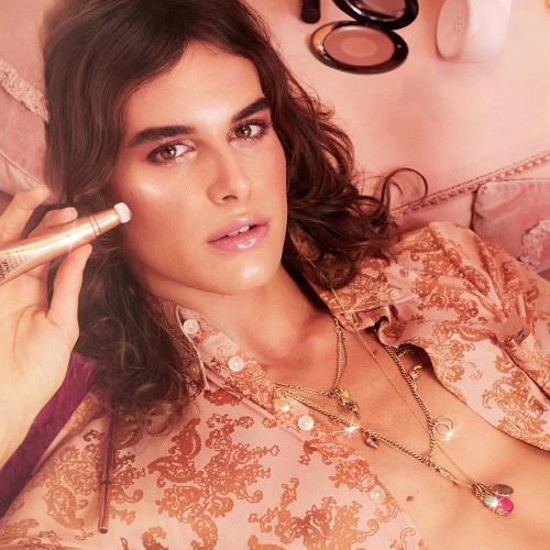 Charlotte Tilbury Hollywood Beauty Light Wand Spotlight - Image 4