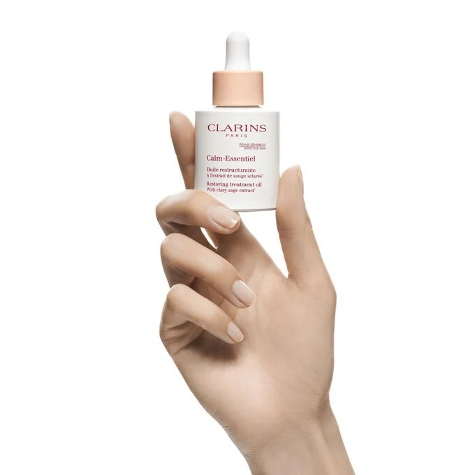 Clarins Calm Essentiel Restoring Treatment Oil - Image 8