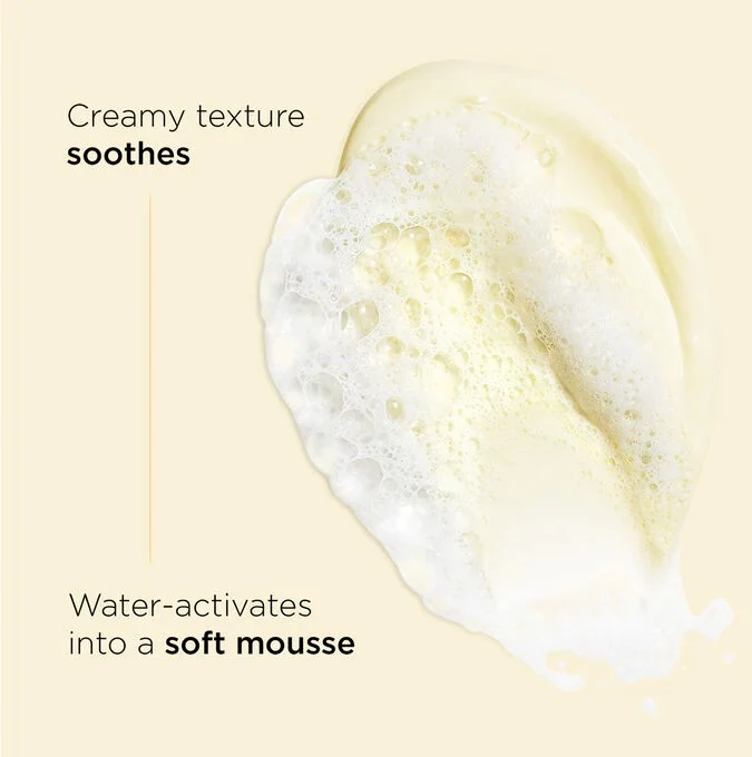CLARINS Hydrating Gentle Foaming Face Cleanser - Image 3