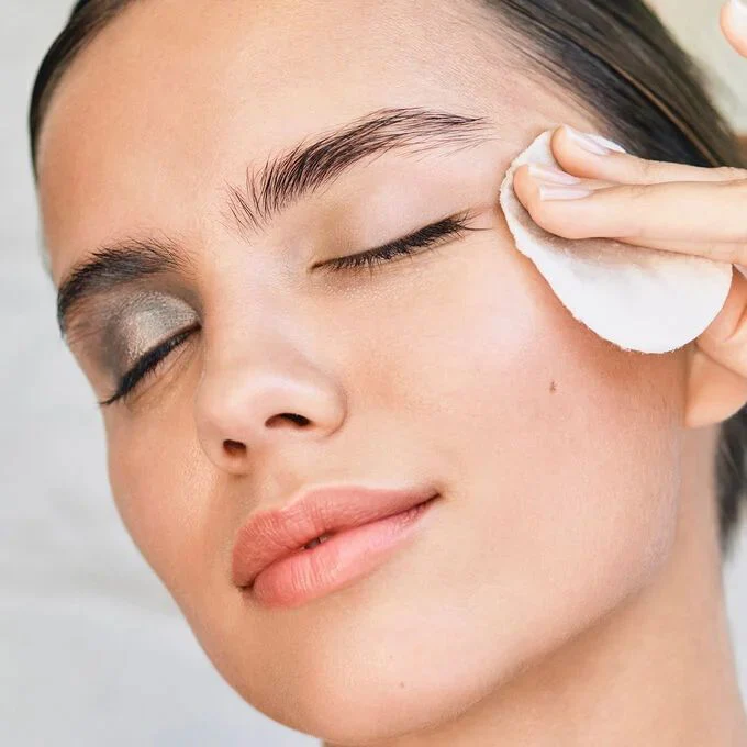 Clarins Gentle Eye Make Up Remover - Image 3