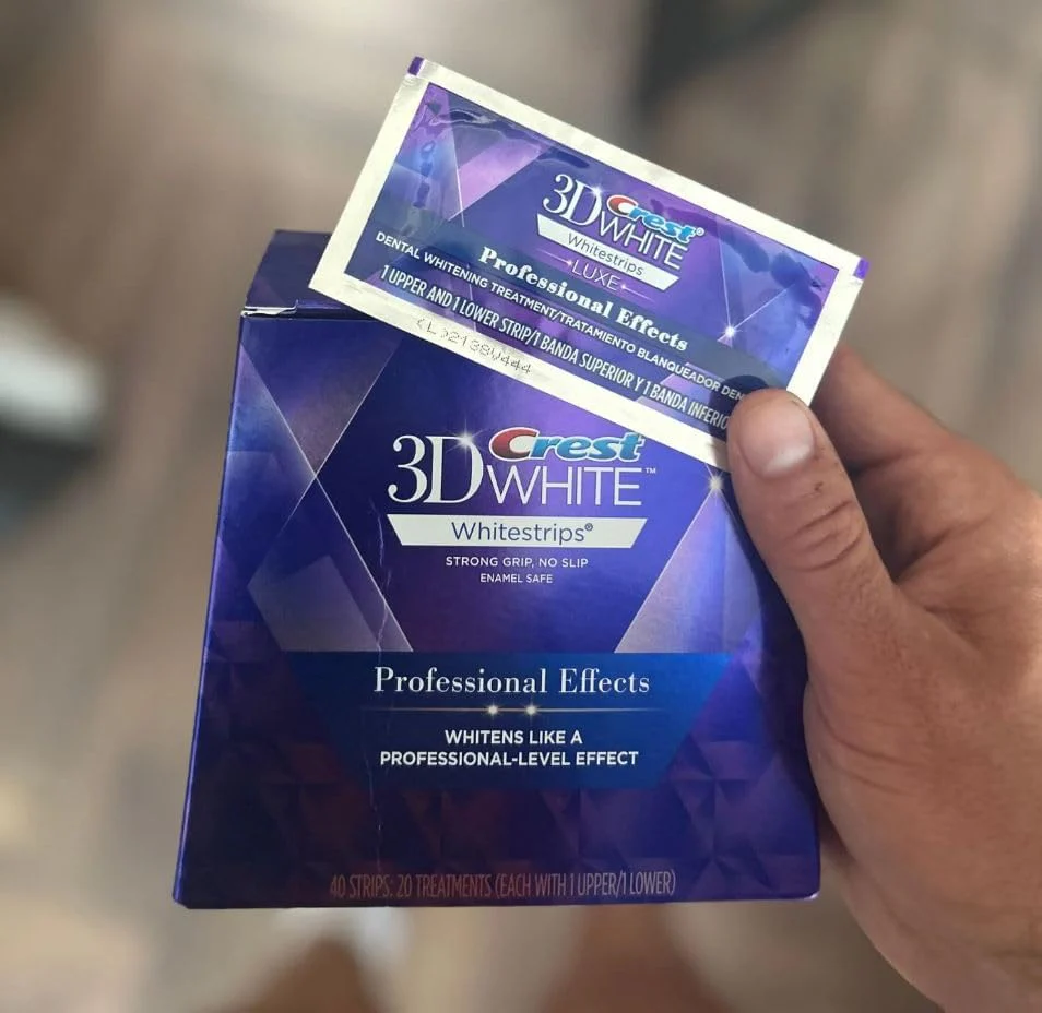 Crest 3D White Professional Effects Whitestrips LUXE (sold separately) - Image 5
