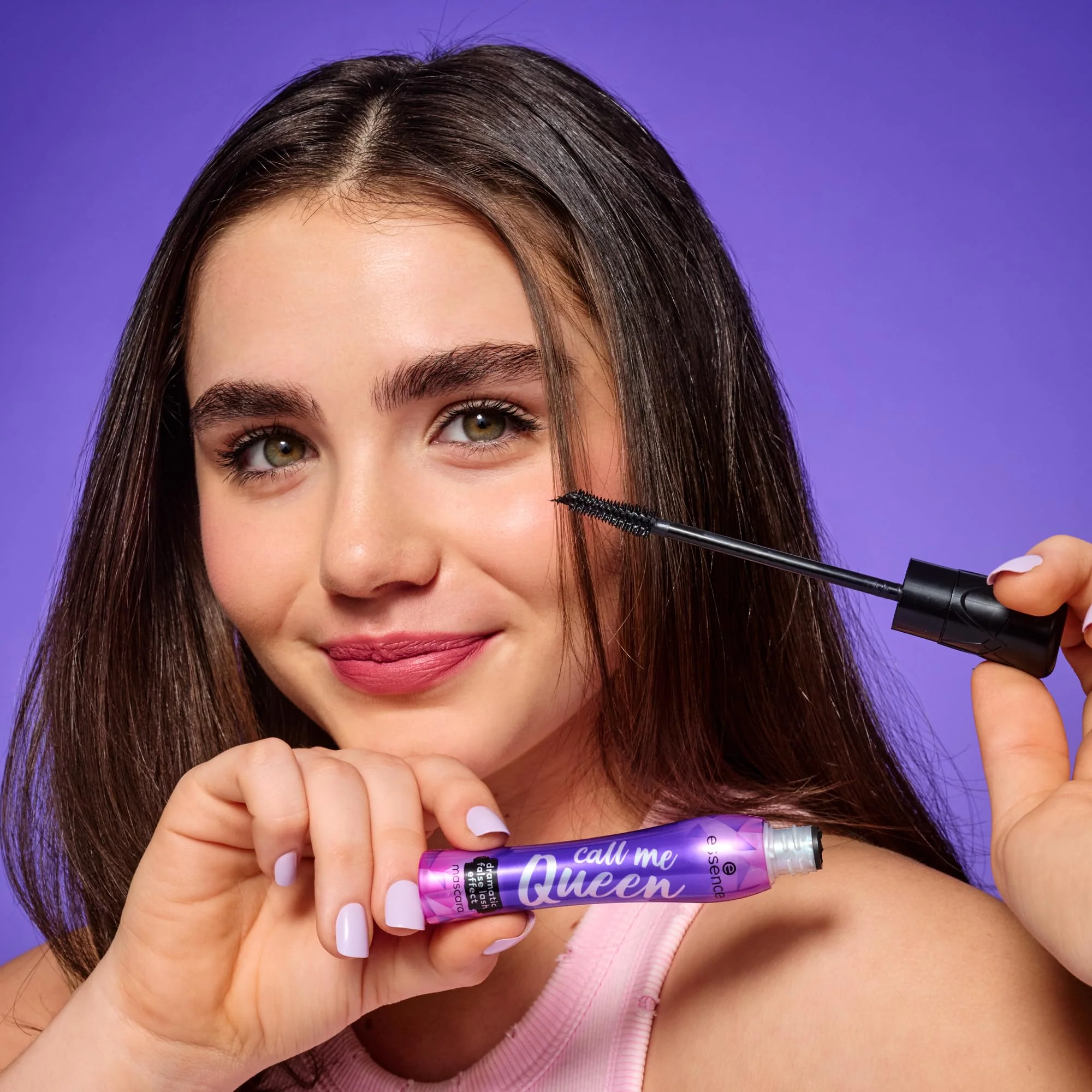 Essence Call Me Queen Dramatic False Lash Effect Mascara - Image 4