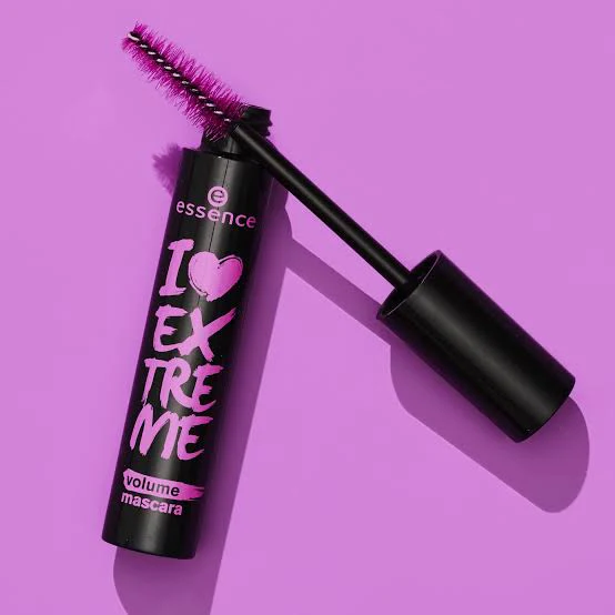 Essence I Love Extreme Volume Mascara - Image 3