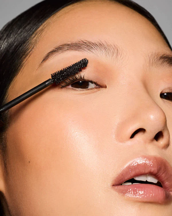 Fenty Beauty Hella Thicc Volumizing Mascara (Sample Size) - Image 6