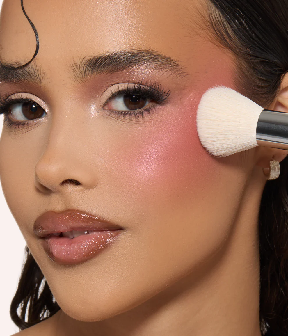 HUDA BEAUTY DIFFUSING CHEEK BRUSH - Image 2