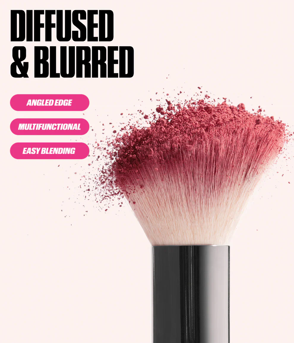 HUDA BEAUTY DIFFUSING CHEEK BRUSH - Image 4