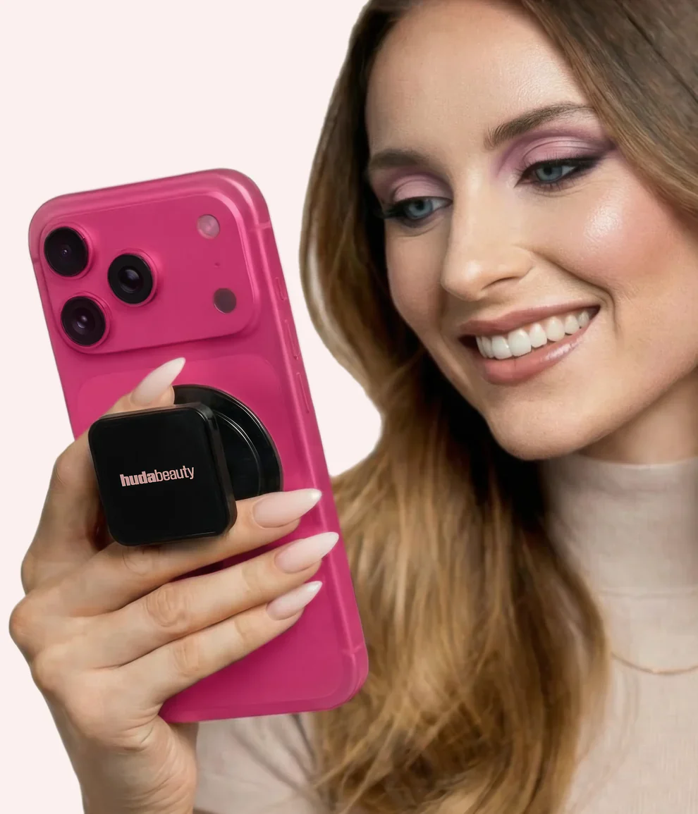 HUDA BEAUTY EASY BAKE PRESSED POWDER PHONE GRIP - Image 2