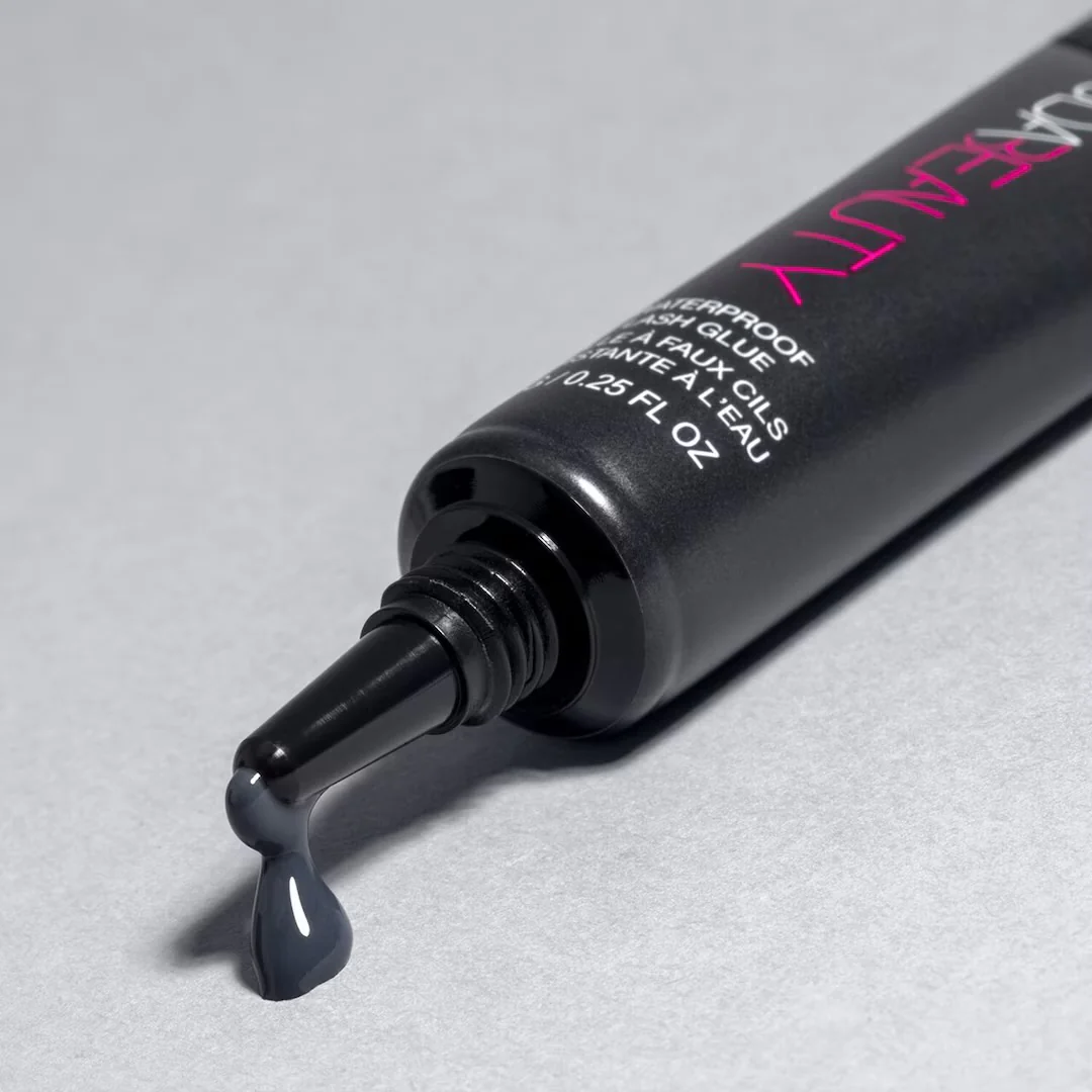 HUDA BEAUTY Waterproof Lash Glue - Image 3