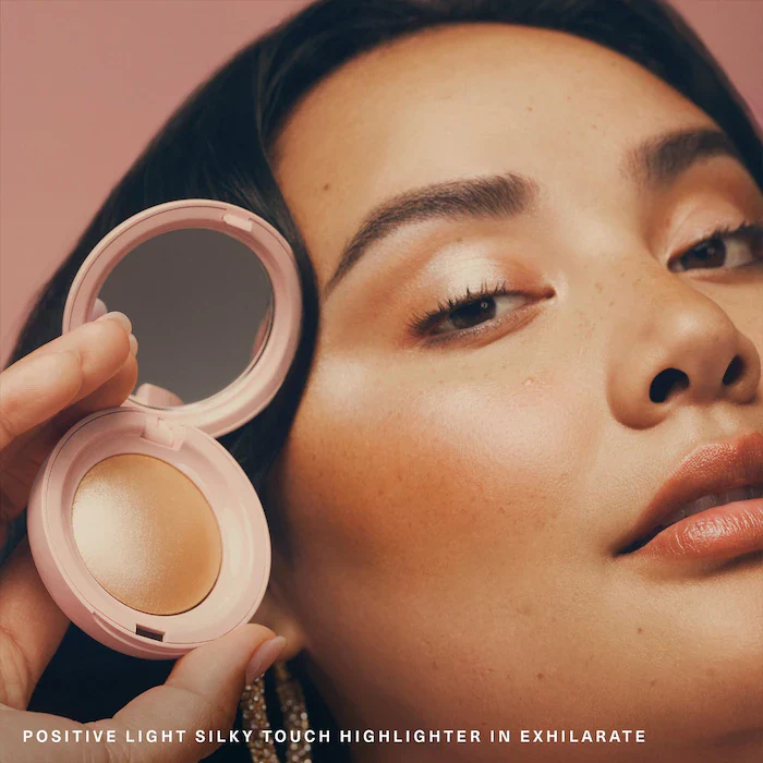 Rare Beauty - Positive Light Silky Touch Highlighter - Image 6