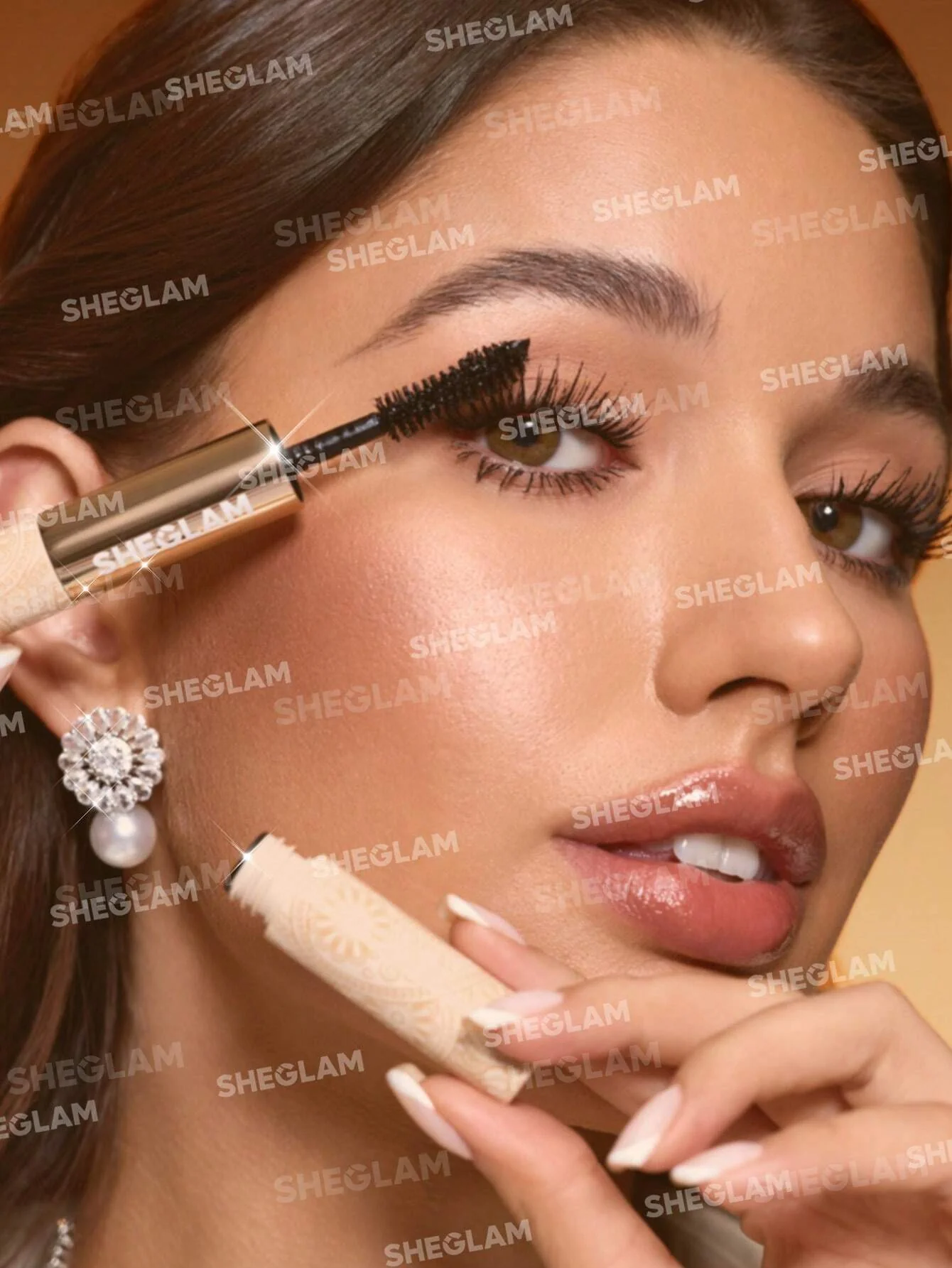 Sheglam All-In-One 24k Multi-Effect Mascara - Image 5