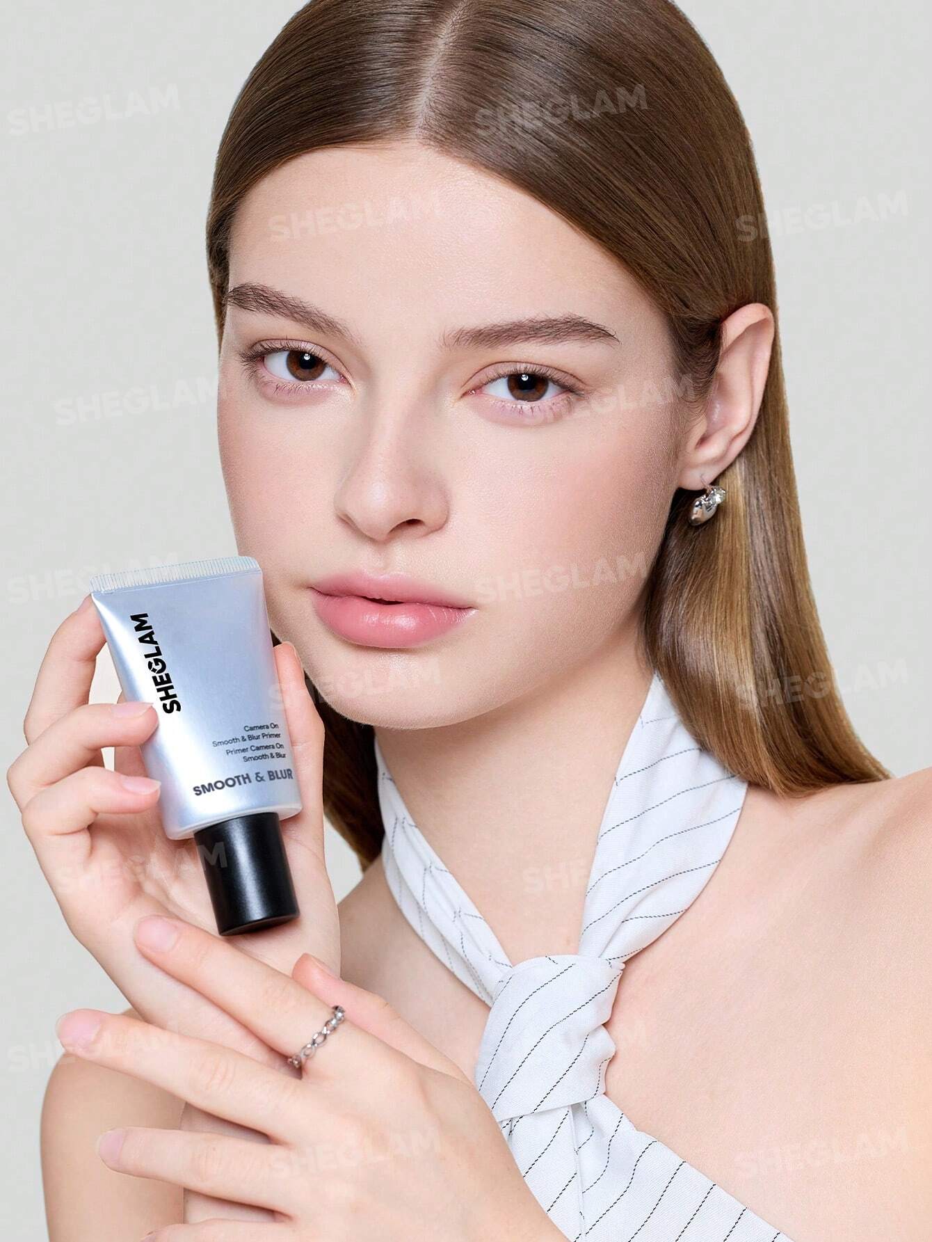 Sheglam Camera On Smooth & Blur Primer - Image 7