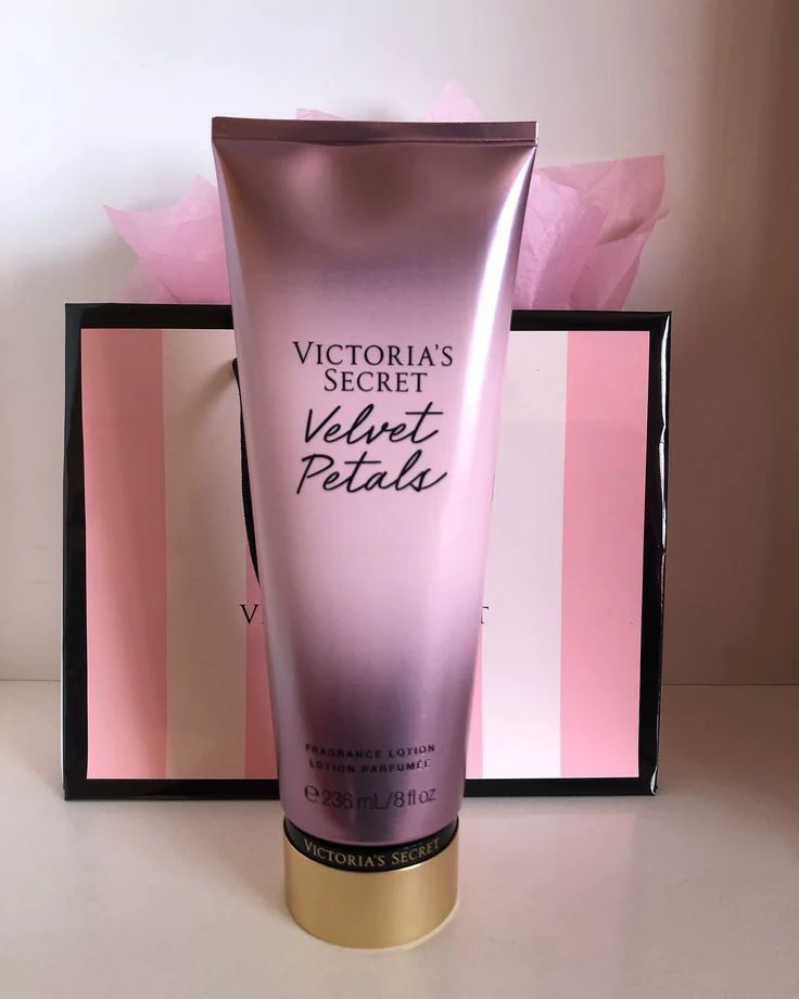 Victoria’s Secret Velvet Petals Fragrance Body Lotion - Image 3